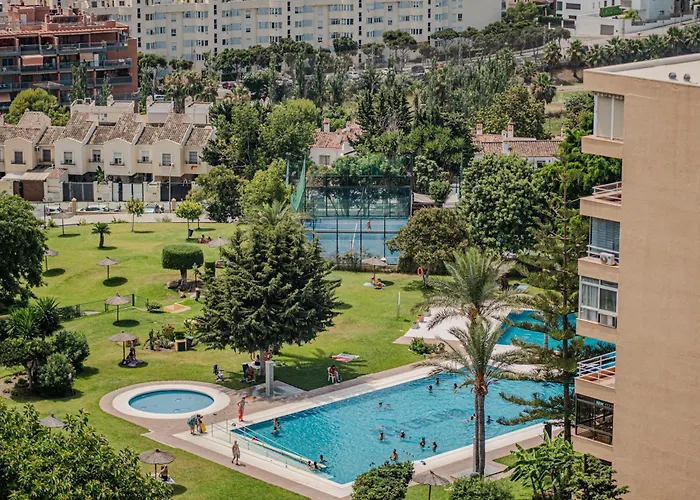 Apartment Paradise In Malaga, Recep 24 H, Swimming Pool, Near To The Beach, Center And Airport, Train, Bus, Taxi