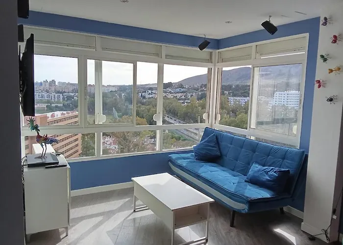 Paradise In Malaga, Recep 24 H, Swimming Pool, Near To The Beach, Center And Airport, Train, Bus, Taxi